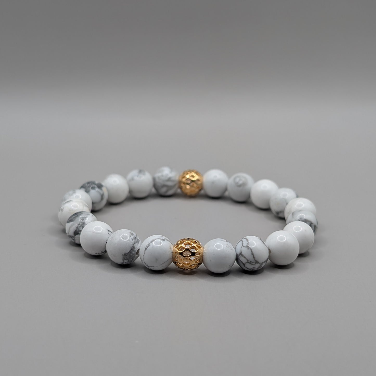 Howlite & Gold Bracelet - 8mm Polished
